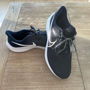 Nike Air Zoom Pegasus 39 Men’s Size 13 Running Shoes Navy BlueWhite